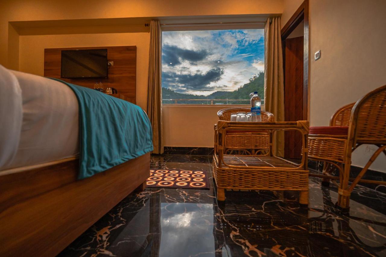 Hotel Rishikesh Grand By Kool Stays ภายนอก รูปภาพ